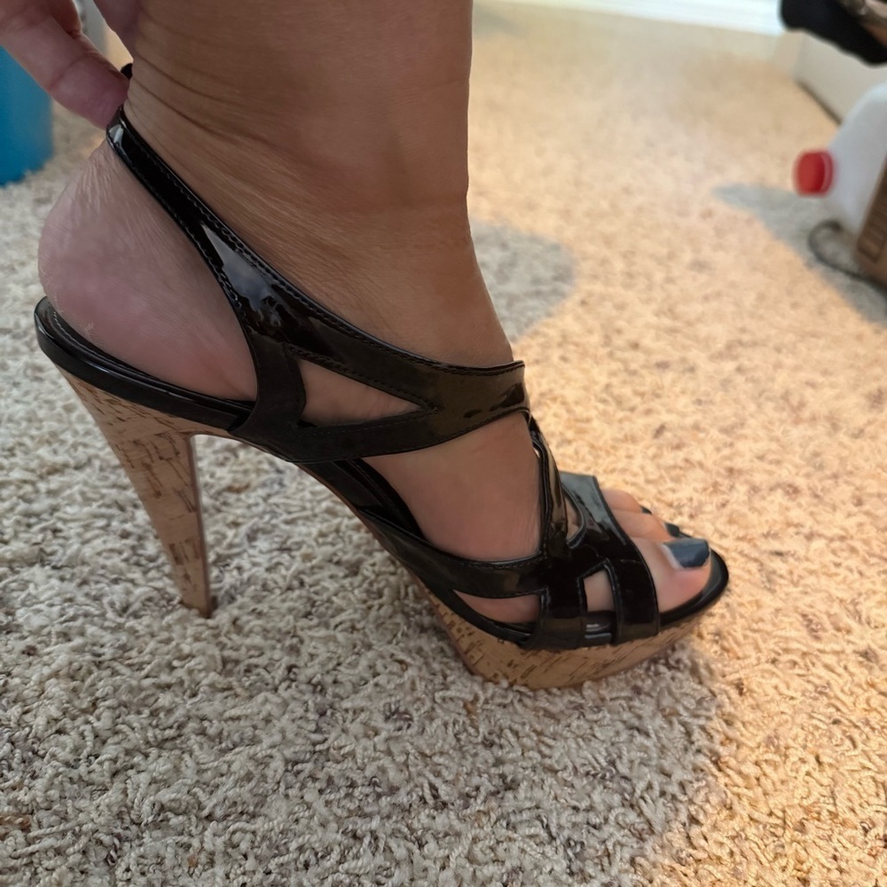 Audrey Brooke Shiny Black Cork Heeled Shoes Sz 8 - Picture 12 of 12